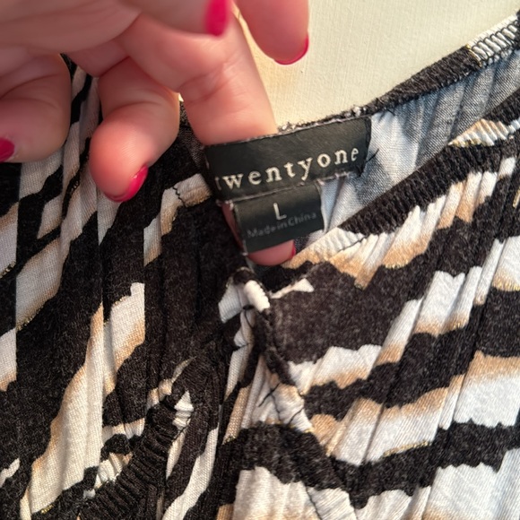 Forever 21 zebra dress/beach, cover-up size large - Picture 3 of 6